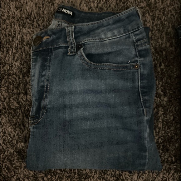 Fashion nova light blue jeans - Picture 3 of 4